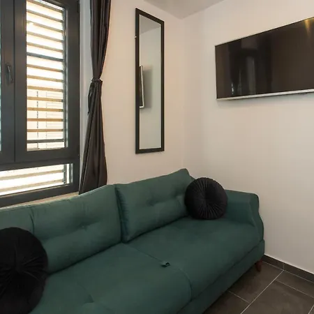 Apartment Amaizing Near Airport Kaštel Štafilić