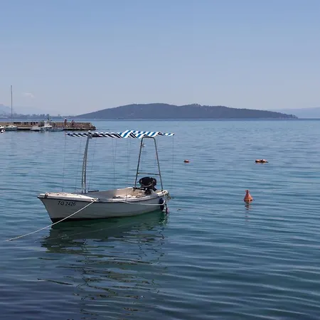 Amaizing Near Airport Kastel Stafilic