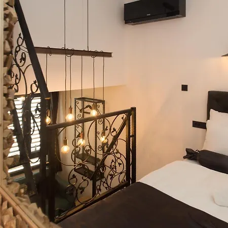 Amaizing Near Airport Apartment Kastel Stafilic