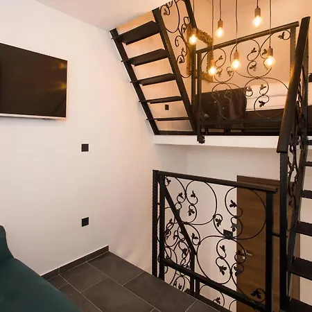 Apartment Amaizing Near Airport