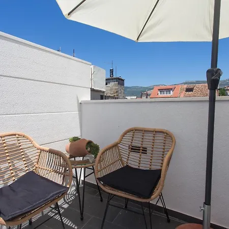 Apartment Amaizing Near Airport Kastel Stafilic